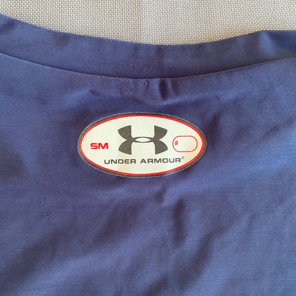 Under Armour Sleeveless Shirt - Picture 4 of 5